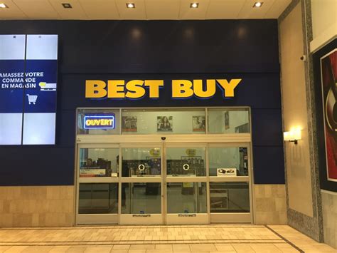 Mall-based Best Buy store hours may vary based on mall hours. For the most up-to-date hours, please review store hours on the Fort Wayne Best Buy store web page located above. BestBuy.com is open 24 hours a day, 7 days a week, 365 days a year and offers free around-the-clock chat support.